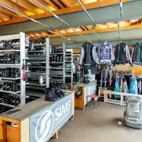 ภายในร้านเช่า CB