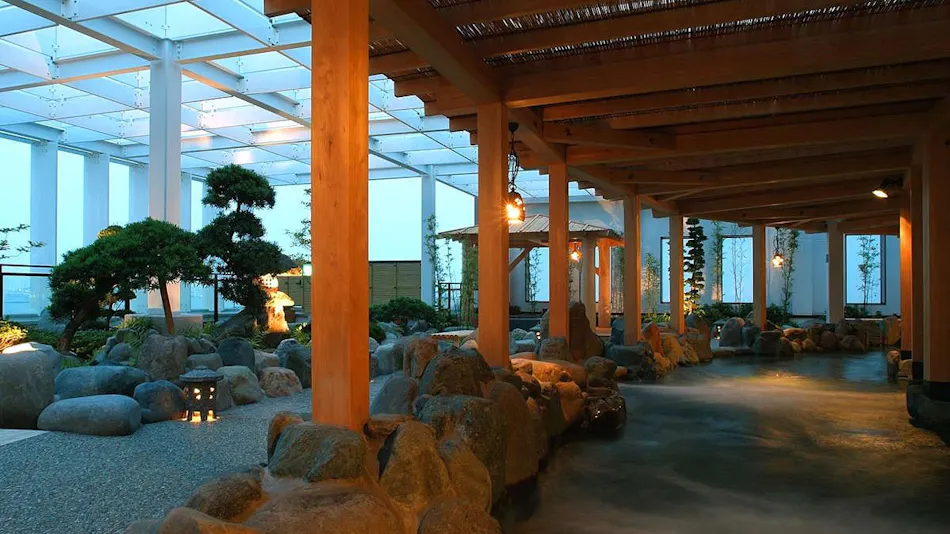 Yokohama Minato Mirai Manyo Club