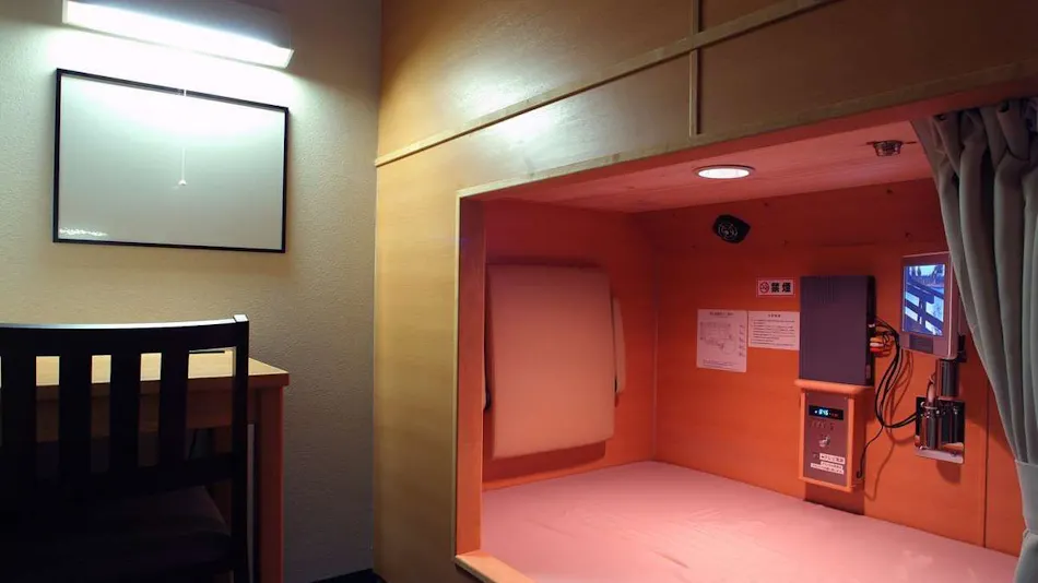 Yokohama Minato Mirai Manyo Club