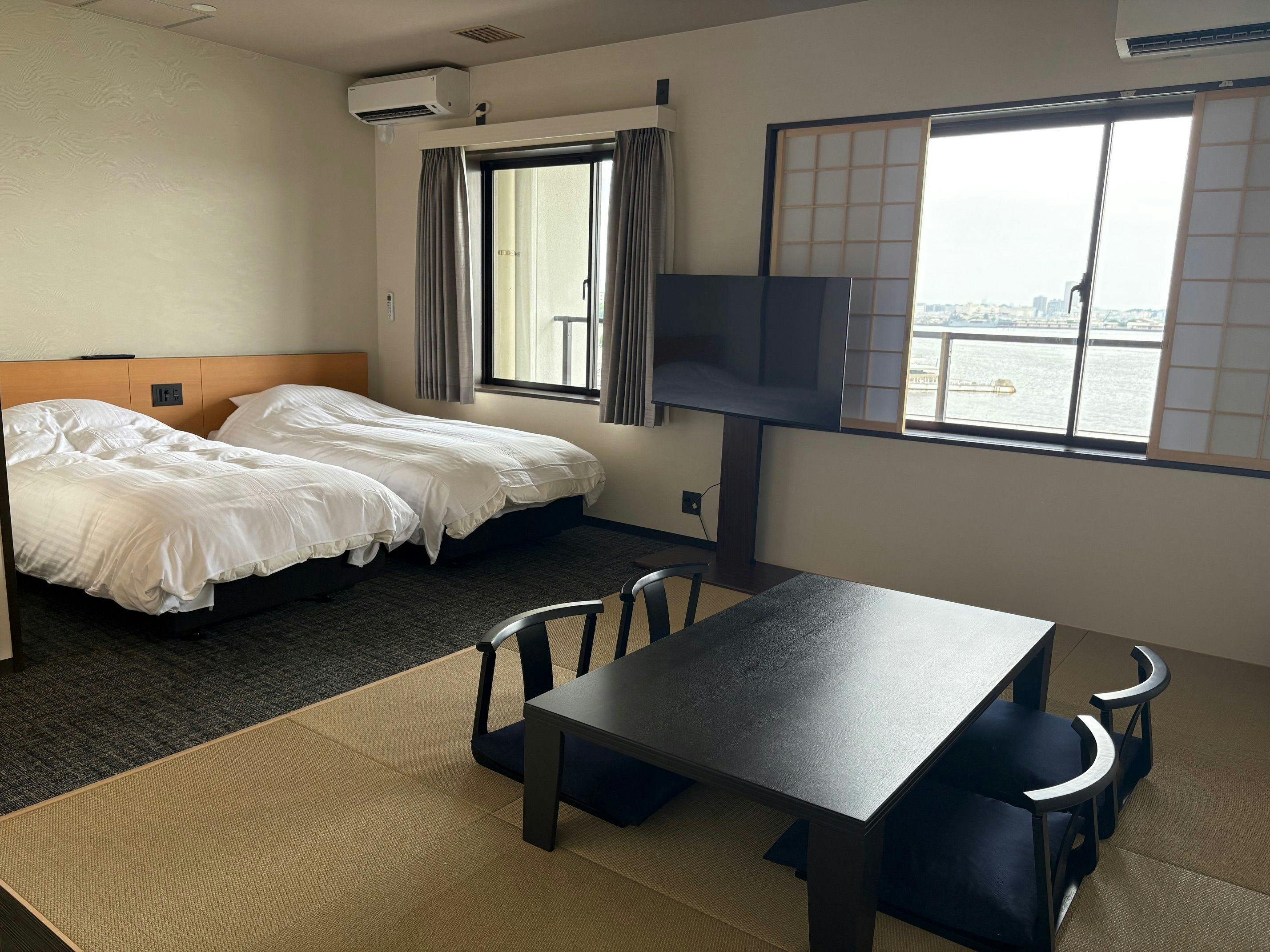 Yokohama Minato Mirai Manyo Club