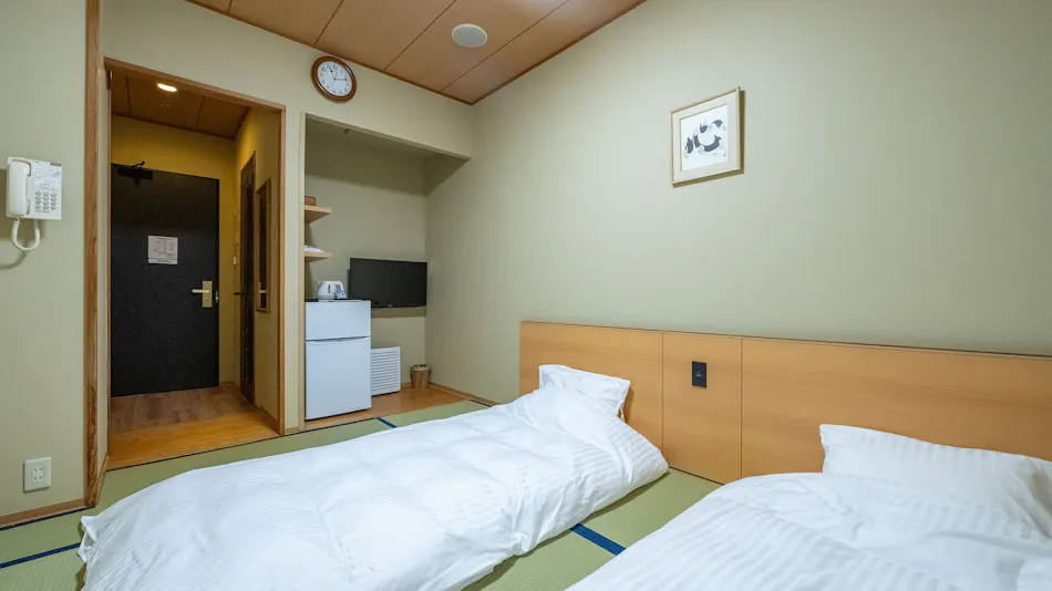 Yokohama Minato Mirai Manyo Club