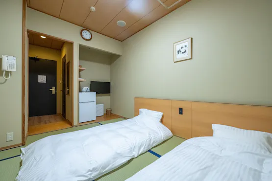 ห้องสไตล์ญี่ปุ่น 6 เสื่อ พร้อมห้องน้ำ