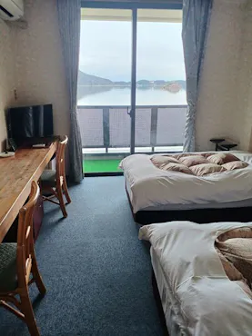 호수 전망의 서양식 트윈룸