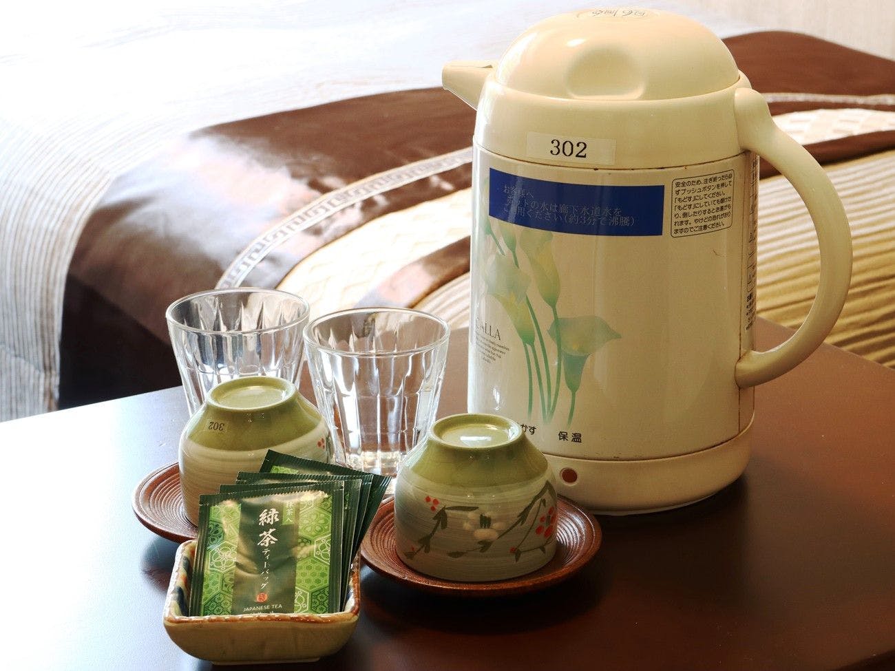 【สิ่งอำนวยความสะดวก】กาต้มน้ำไฟฟ้า & ชุดชา