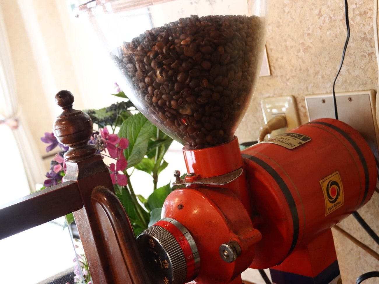 สิ่งอำนวยความสะดวก: ร้านกาแฟชั้น 2 กาแฟแท้.