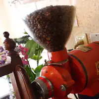 สิ่งอำนวยความสะดวก: ร้านกาแฟชั้น 2 กาแฟแท้.