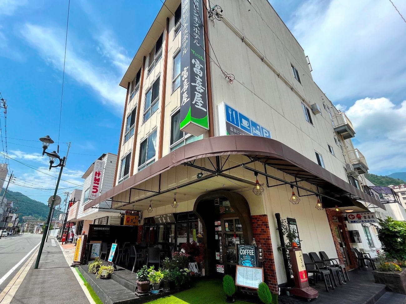 สิ่งอำนวยความสะดวก: ภายนอก