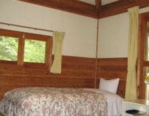 バス付きタイプ（角部屋・壁掛テレビ付き）