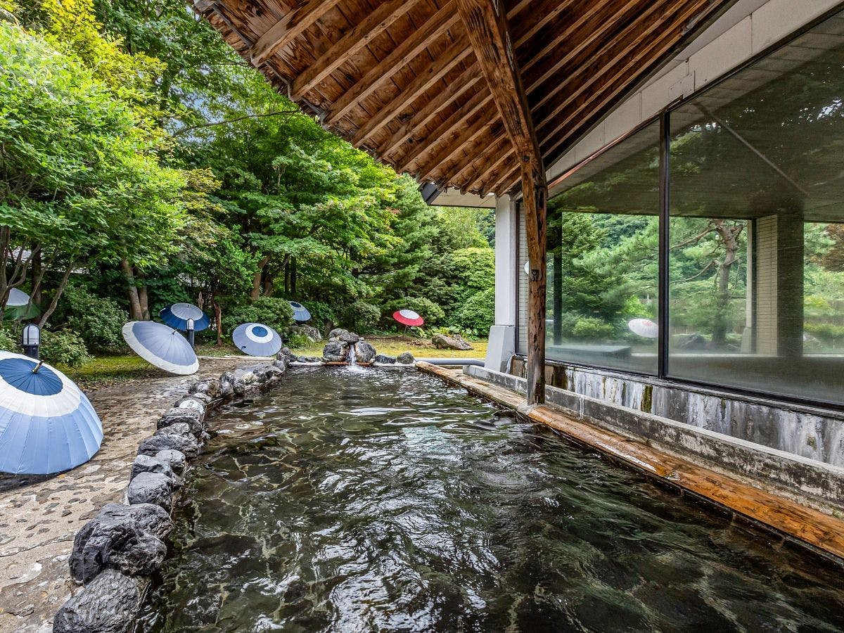 Open-air bath (men’s)