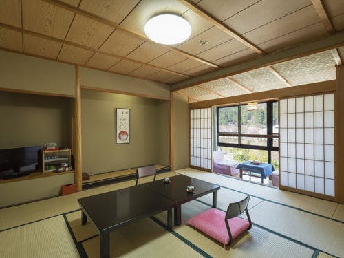 和室でのんびりと静かなひと時を。