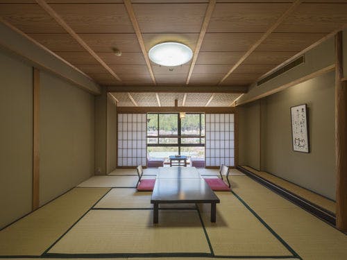 和室でのんびりと静かなひと時を。