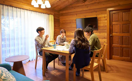 리뉴얼 로그 하우스 / 정원 4명