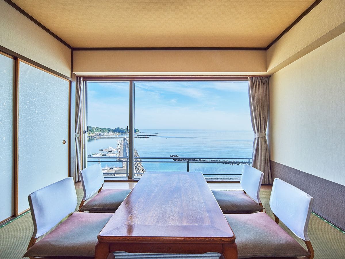 Mikazuki Sea Park Hotel Katsuura