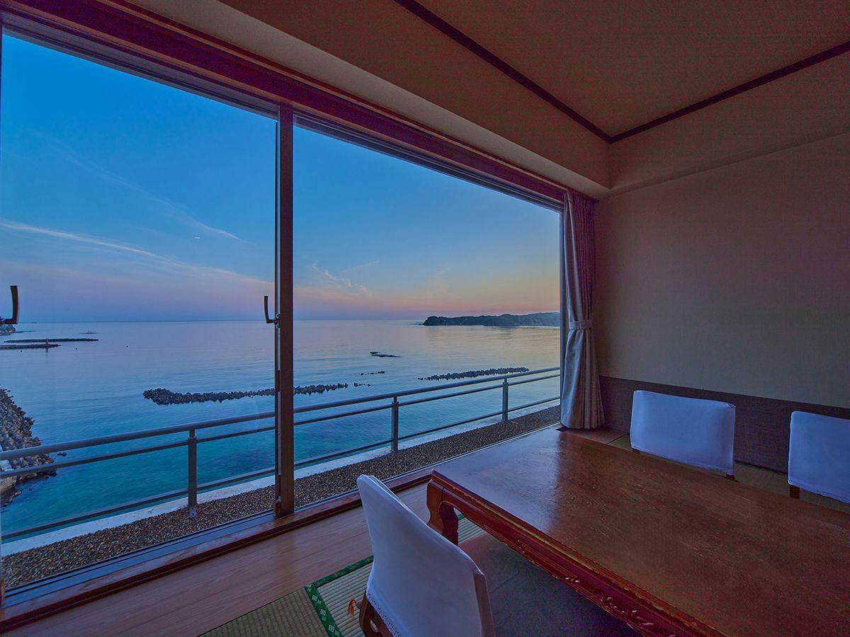 Mikazuki Sea Park Hotel Katsuura