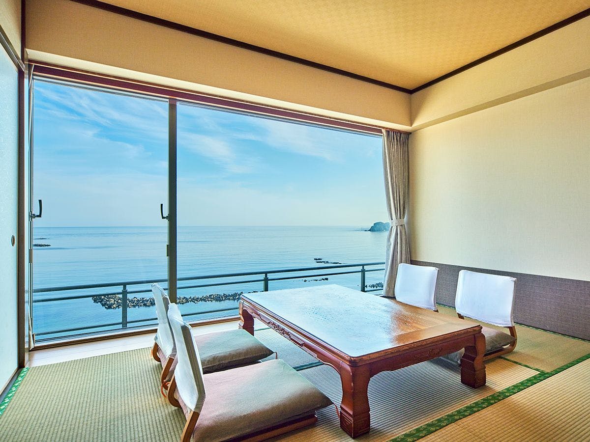 Mikazuki Sea Park Hotel Katsuura