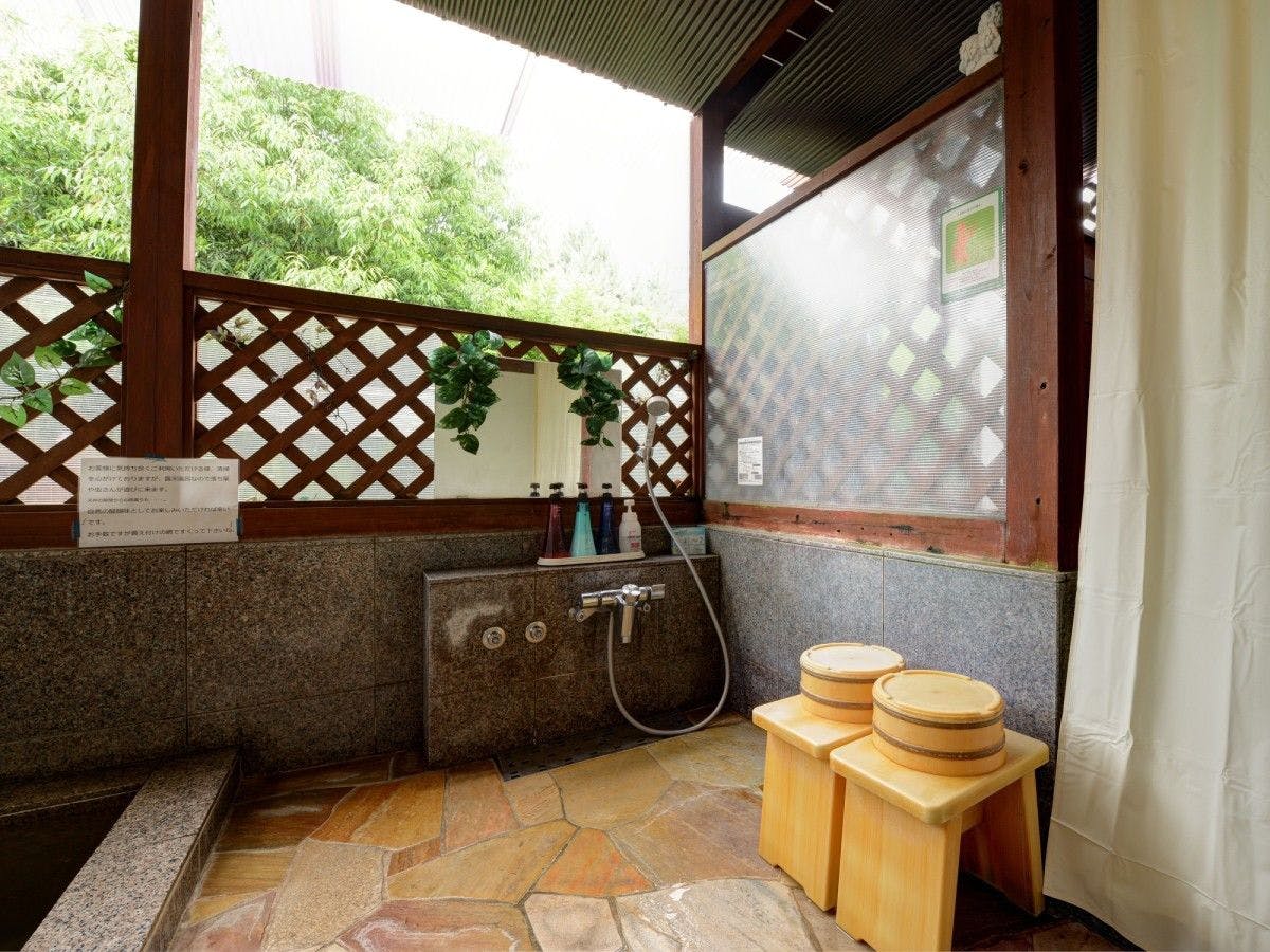 Inn of the Sea, Spa, and Beautiful Skin Bath: Angel Dolphin!