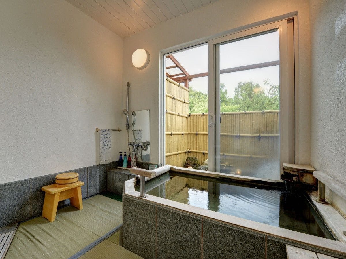Inn of the Sea, Spa, and Beautiful Skin Bath: Angel Dolphin!