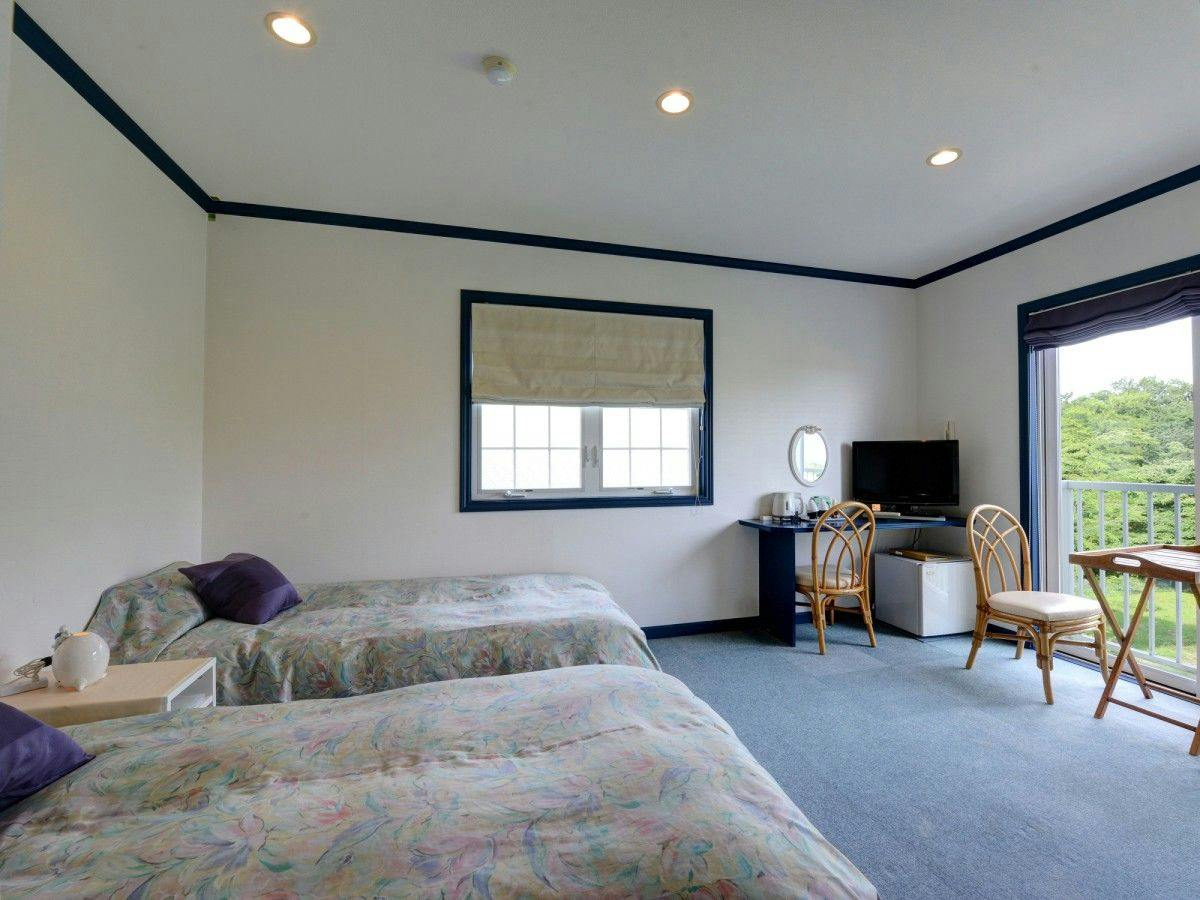 Inn of the Sea, Spa, and Beautiful Skin Bath: Angel Dolphin!