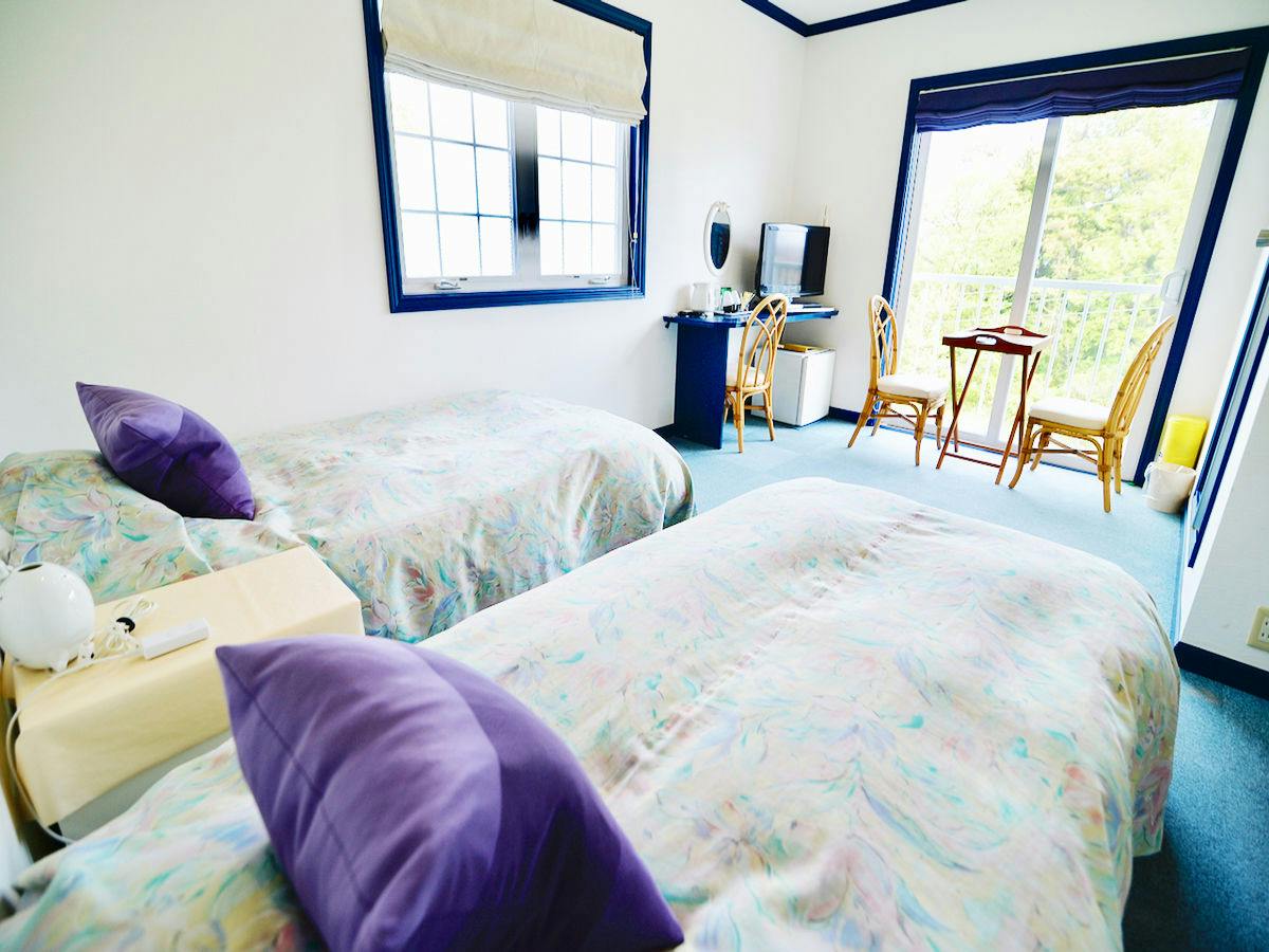 Inn of the Sea, Spa, and Beautiful Skin Bath: Angel Dolphin!