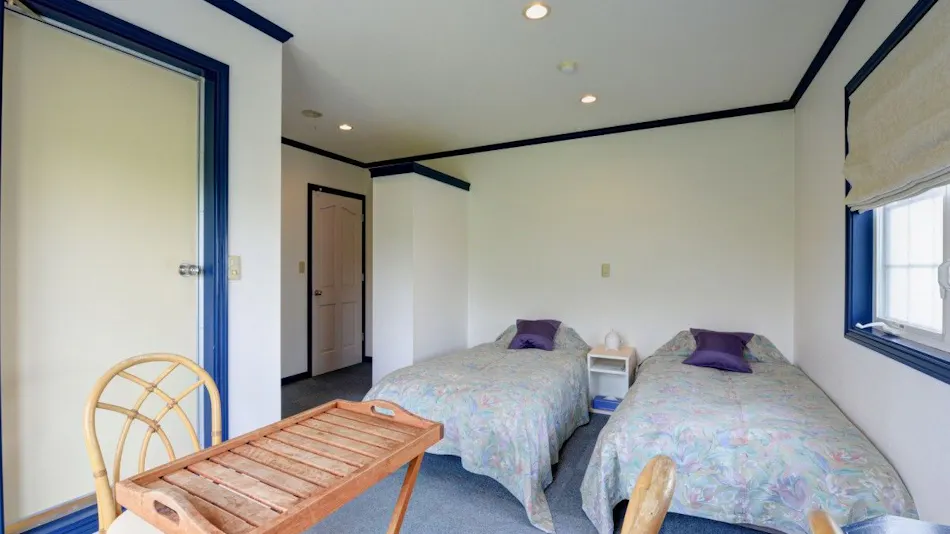Inn of the Sea, Spa, and Beautiful Skin Bath: Angel Dolphin!