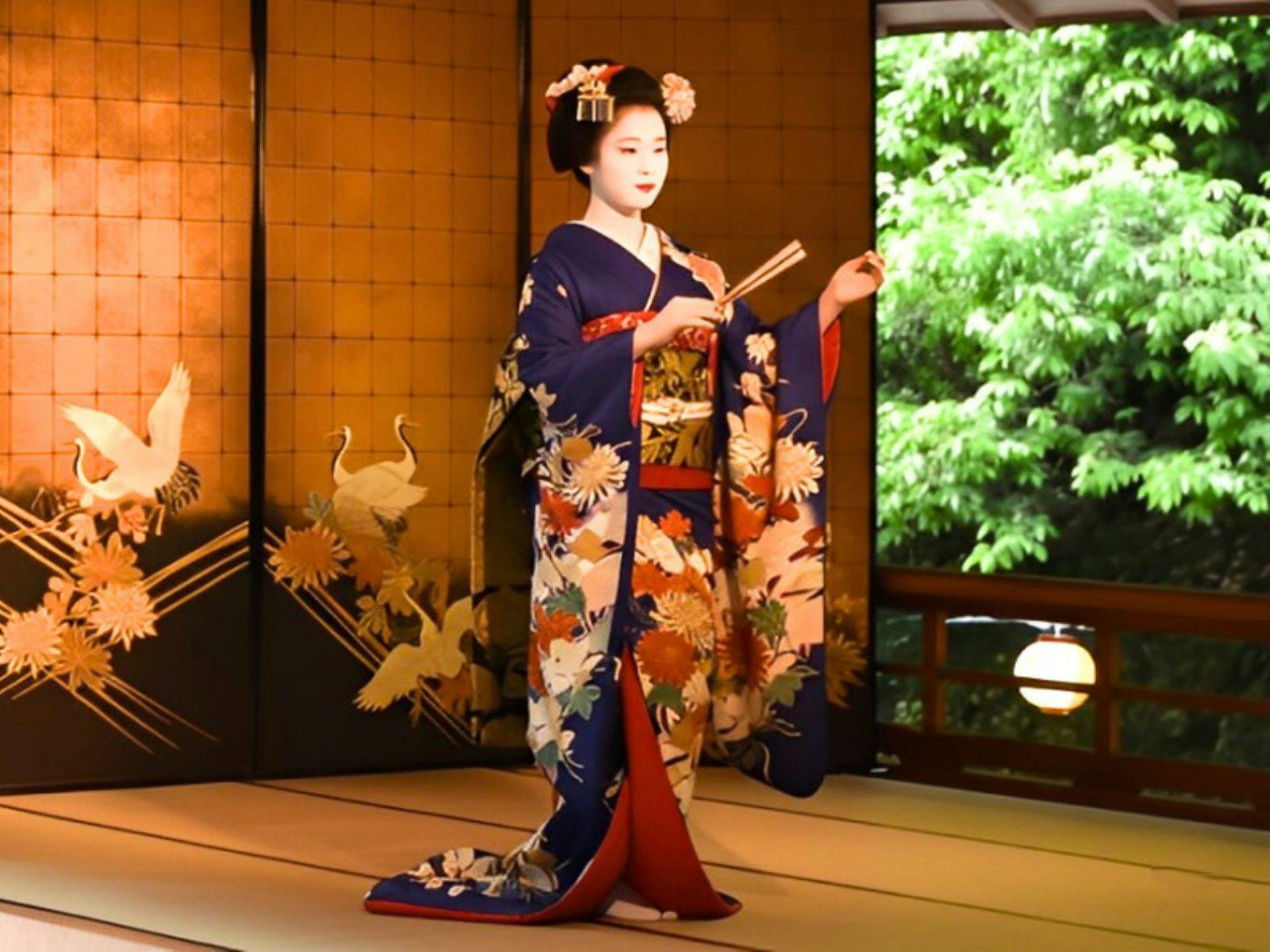 Tarian Tradisional Maiko
