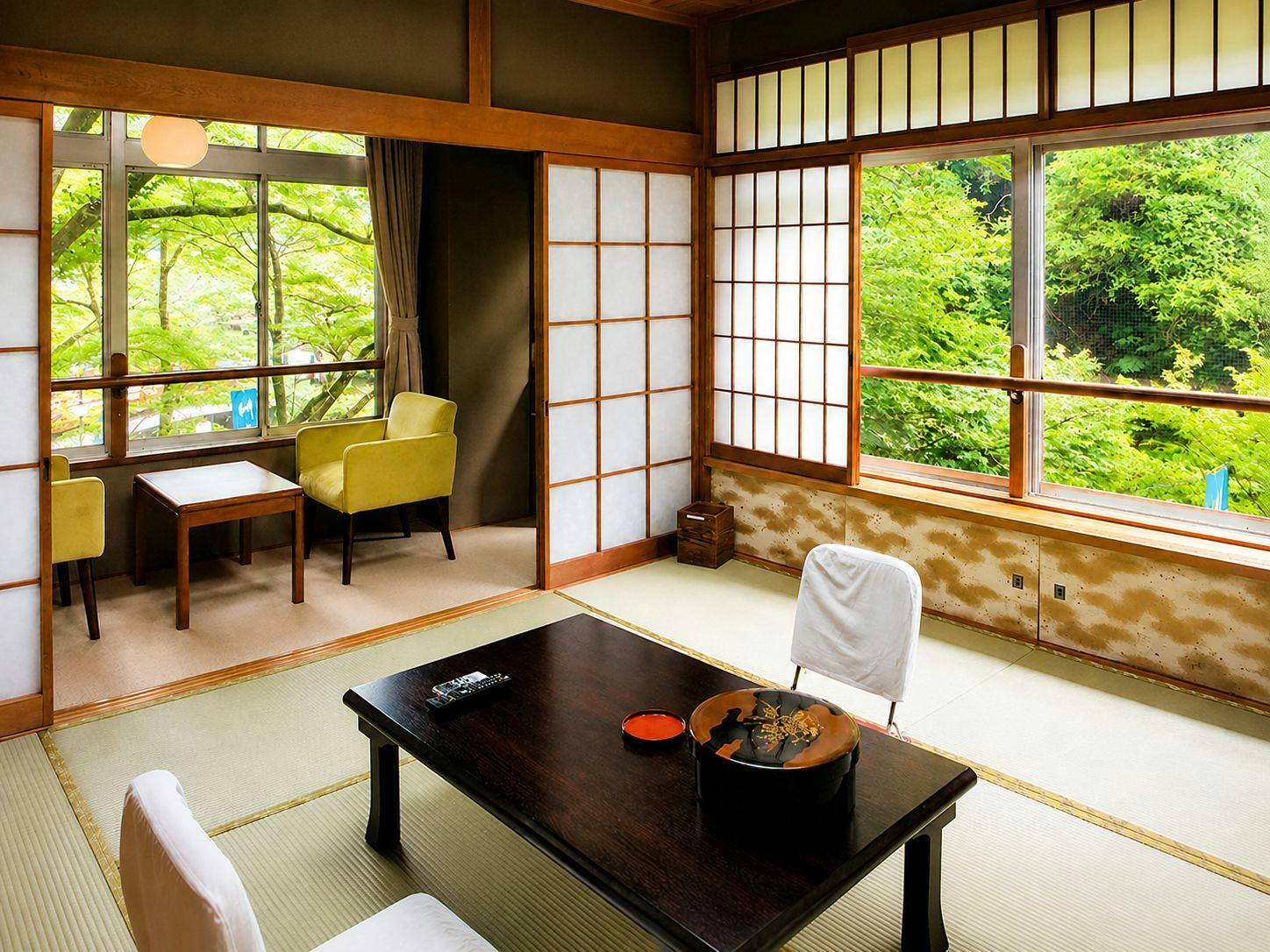 Phòng khách (phòng kiểu Nhật 8 chiếu tatami)