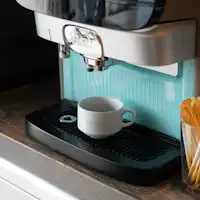 กาแฟฟรีสำหรับผู้เข้าพักที่พักเท่านั้น