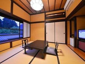 Kamar Jepang Modern Bebas Rokok yang Tenang