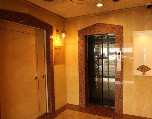 【エレベーターホール】