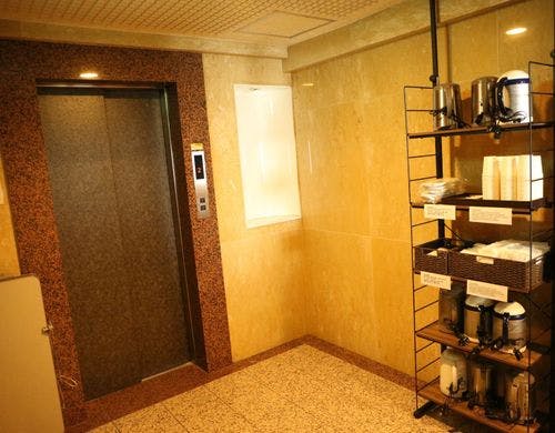 【エレベーターホール】