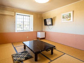 グルメと天然温泉の宿　ペンションＳＨＩＯＳＡＩ