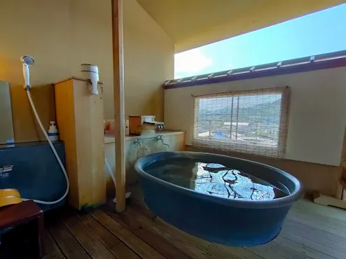 【วิลล่า】ตัวอย่างห้องพักพร้อมอ่างอาบน้ำกลางแจ้ง