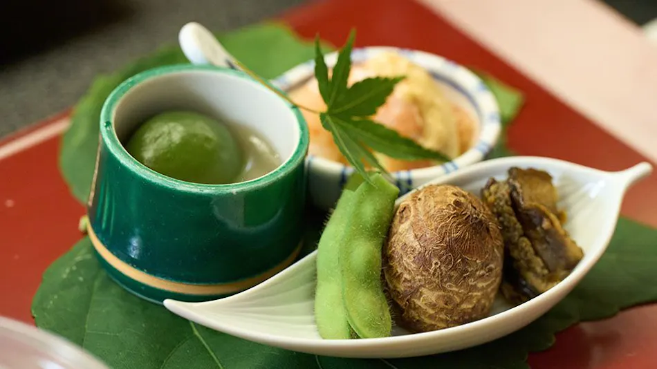 Kameya Ean