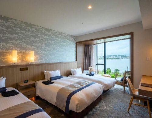 【湖側〇レイクビュートリプル】