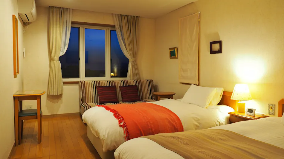 Hillside Inn Scirocco