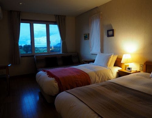 窓からは四季折々に眺望が楽しめます。