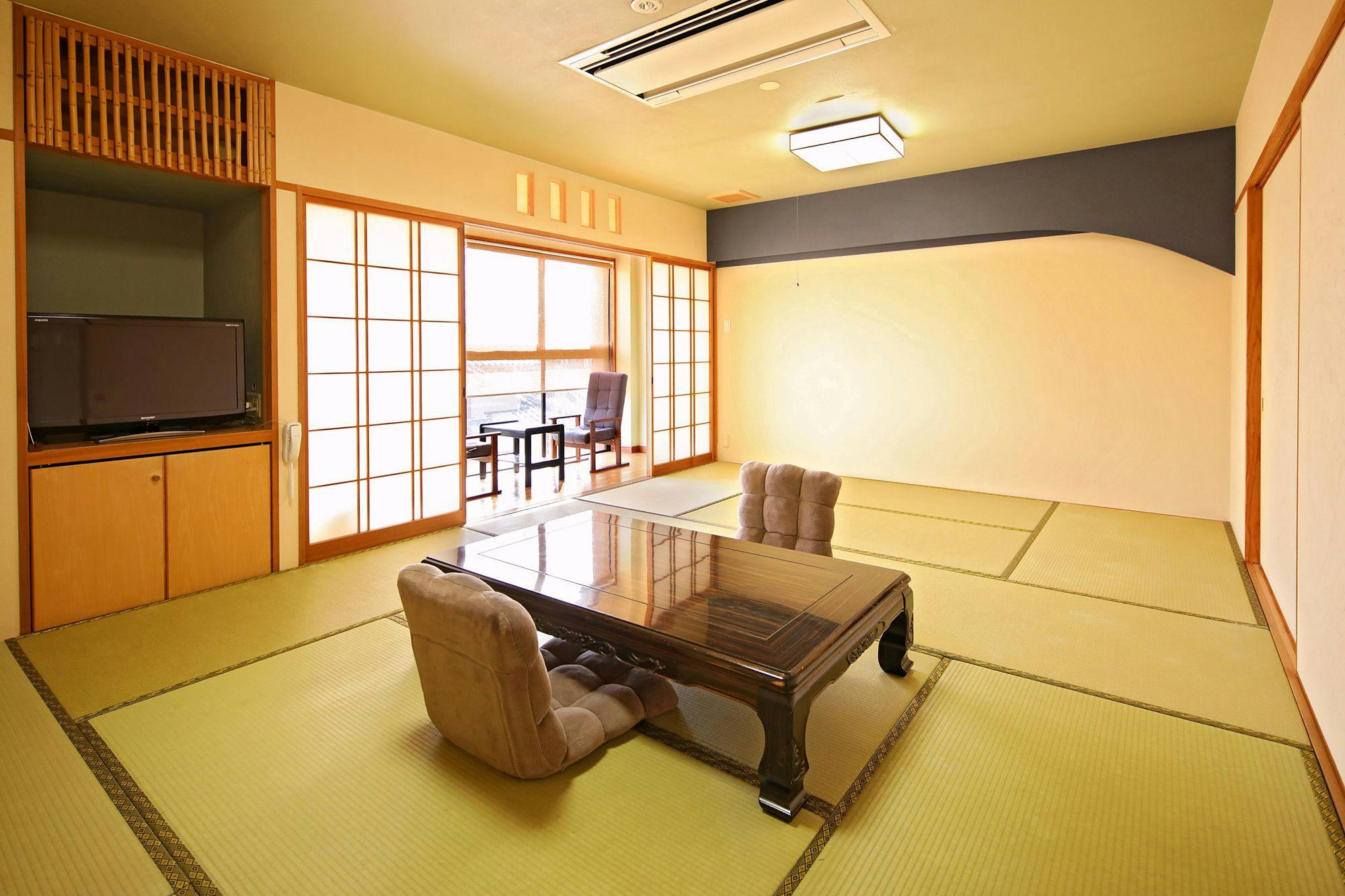 Japanese-style Inn Taka no Ie