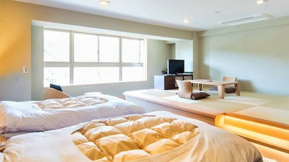 Shikisei Hagukumu Yado Zenrinbo