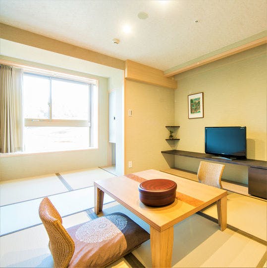 Bilik gaya Jepun 8-9.5 tatami <Bangunan Kourin, Bangunan Kunrin>