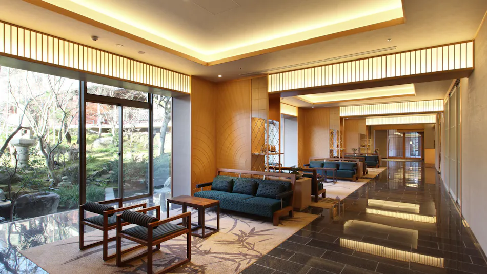 Shikisei Hagukumu Yado Zenrinbo