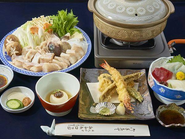 Kishu Onsen "Natural Red Shrimp Inn" Shinwaka Lodge