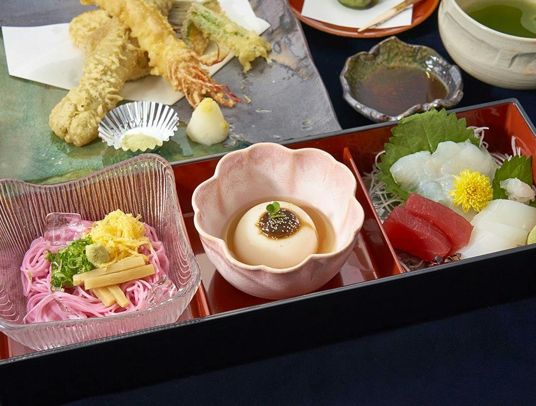 Kishu Onsen "Natural Red Shrimp Inn" Shinwaka Lodge