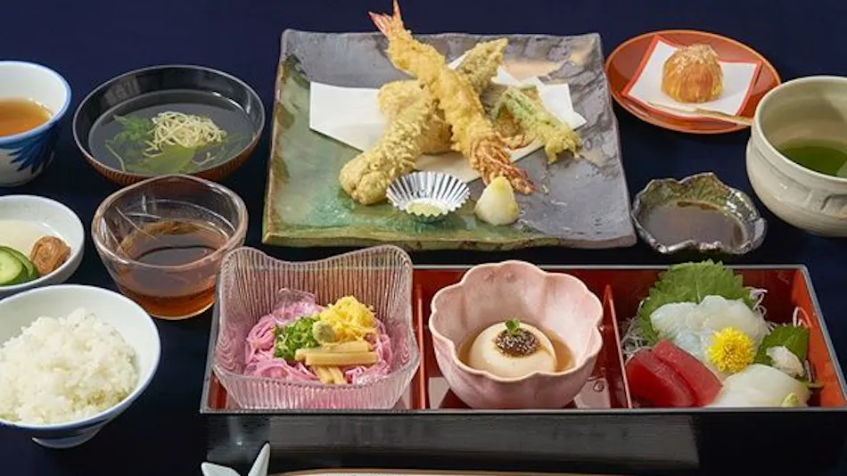 Kishu Onsen "Natural Red Shrimp Inn" Shinwaka Lodge