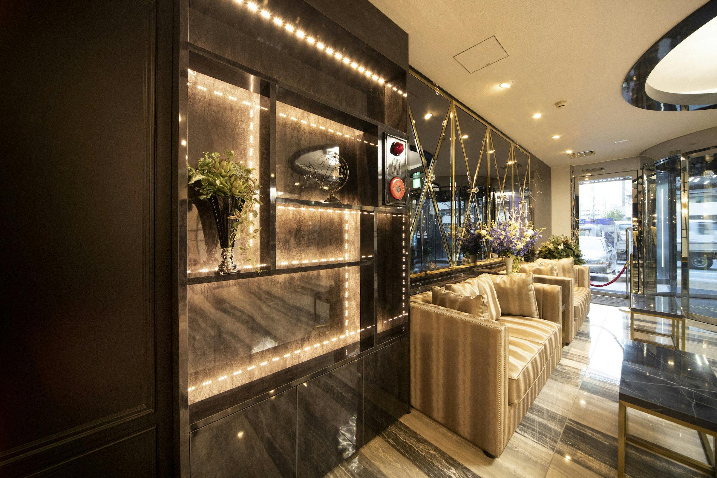 Grandeur Hotel