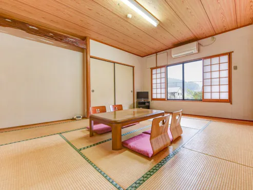 กรุณาผ่อนคลายและพักผ่อน.