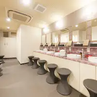 ชั้นผู้ชายใหม่