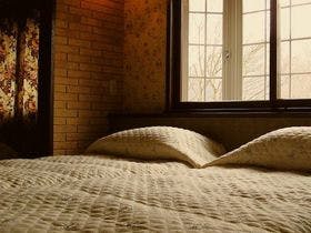 小さなホテル　スターティングオーバー