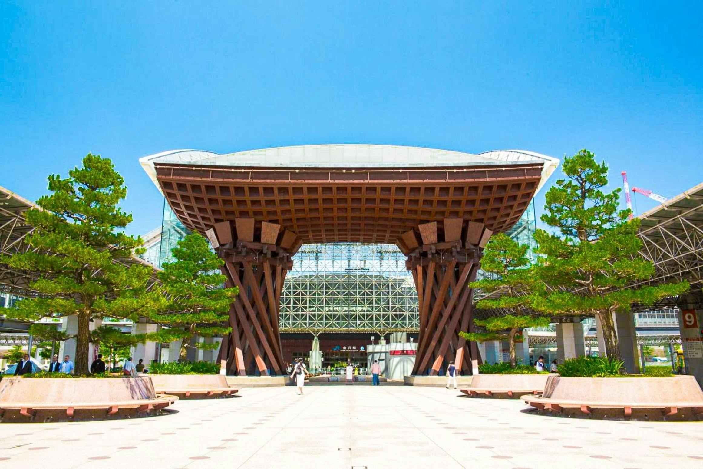 Stasiun Kanazawa・Gerbang Tsuzumi