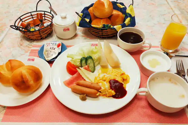 수제 빵 아침 식사