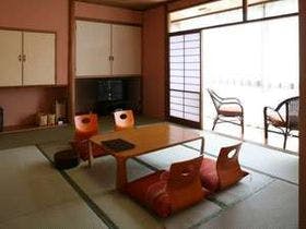 2012年リニューアル　源泉かけ流しの宿　湖泉荘